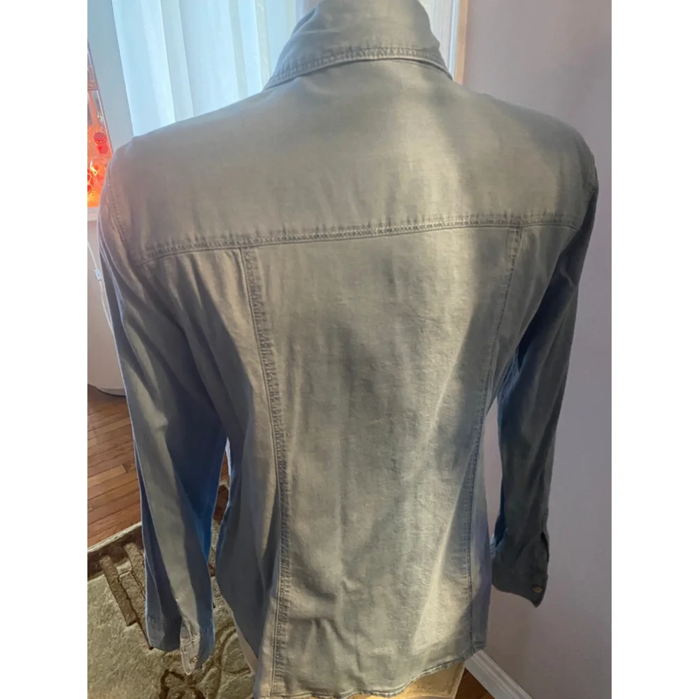 Guess Light Chambray Button-Down Shirt - Picture 6 of 6